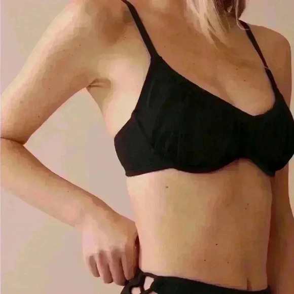 La Vie En Rose Bikini Top, Black size XL. - Picture 3 of 7